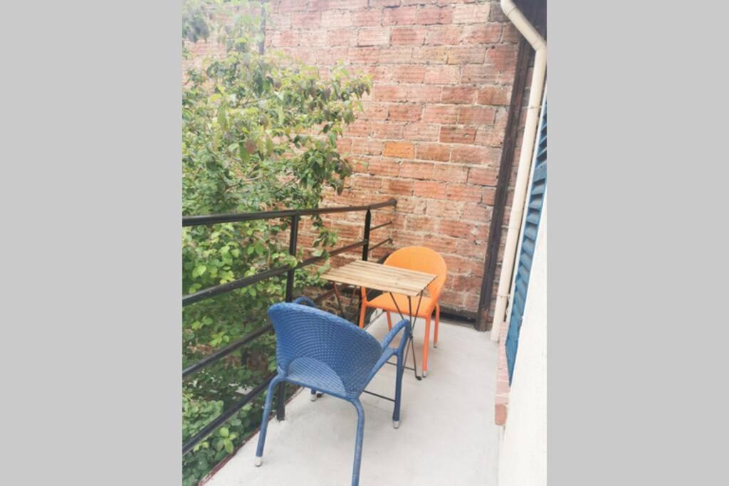 #4 Joli Appartement A 2 Pas Du Metro Et Paris 20 Bagnolet Luaran gambar